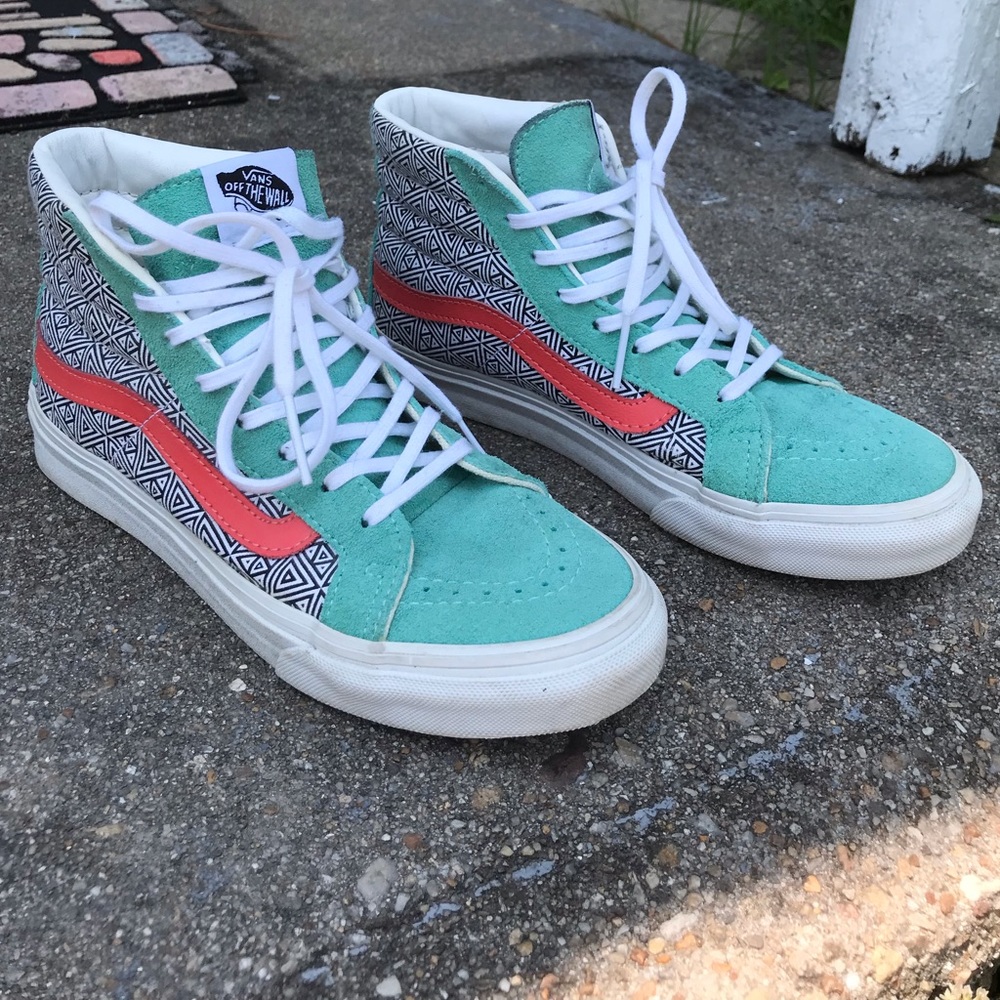 ❗️RARE ❗️Sk8 hi Geo cockatoo vans & hot coral